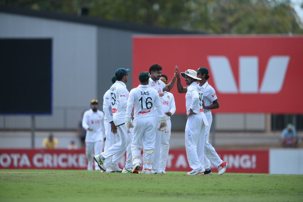 Taskin was on song as well ©Azher Niaz Chattha/CA