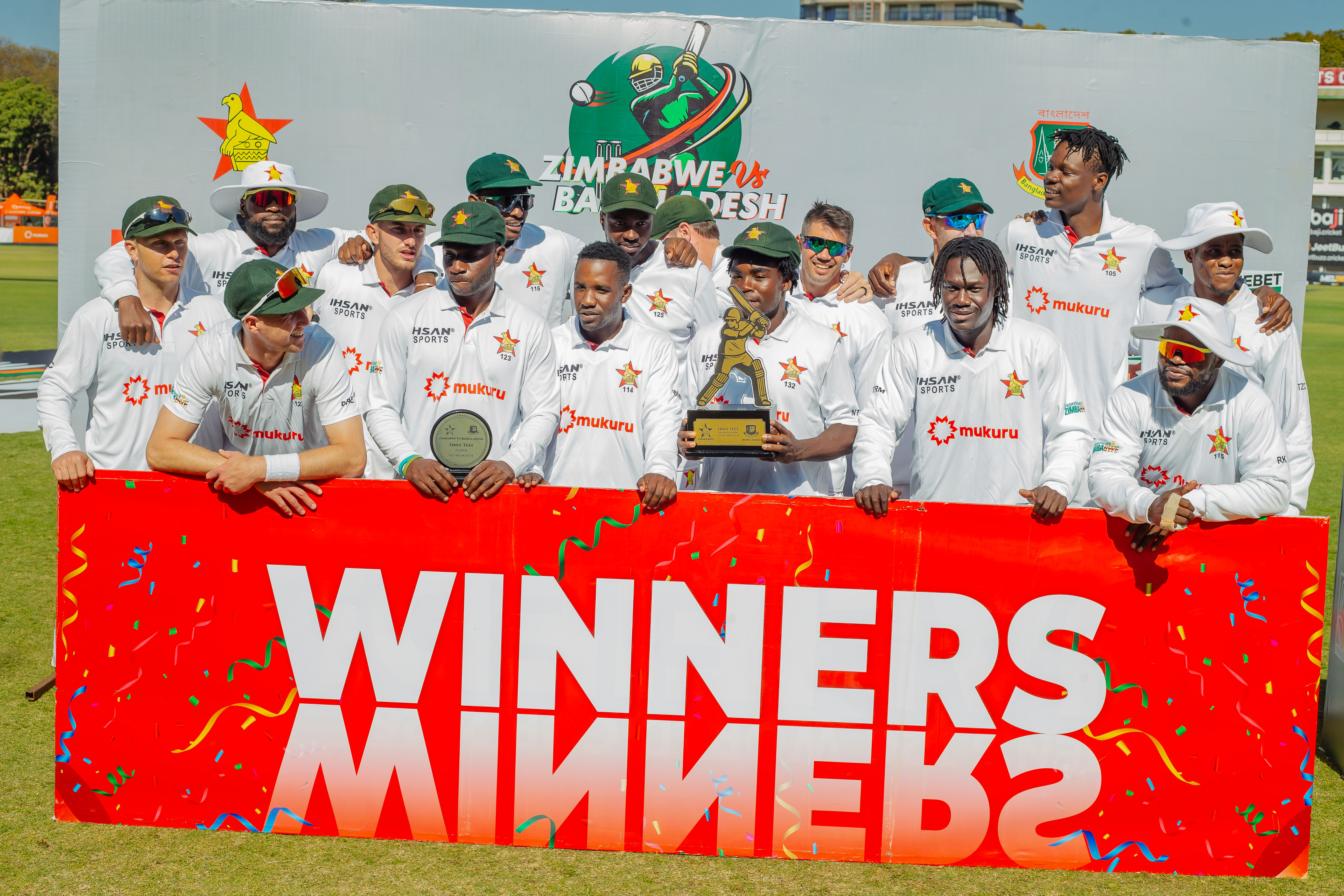 Zimbabwe with the winning trophy ©ZC