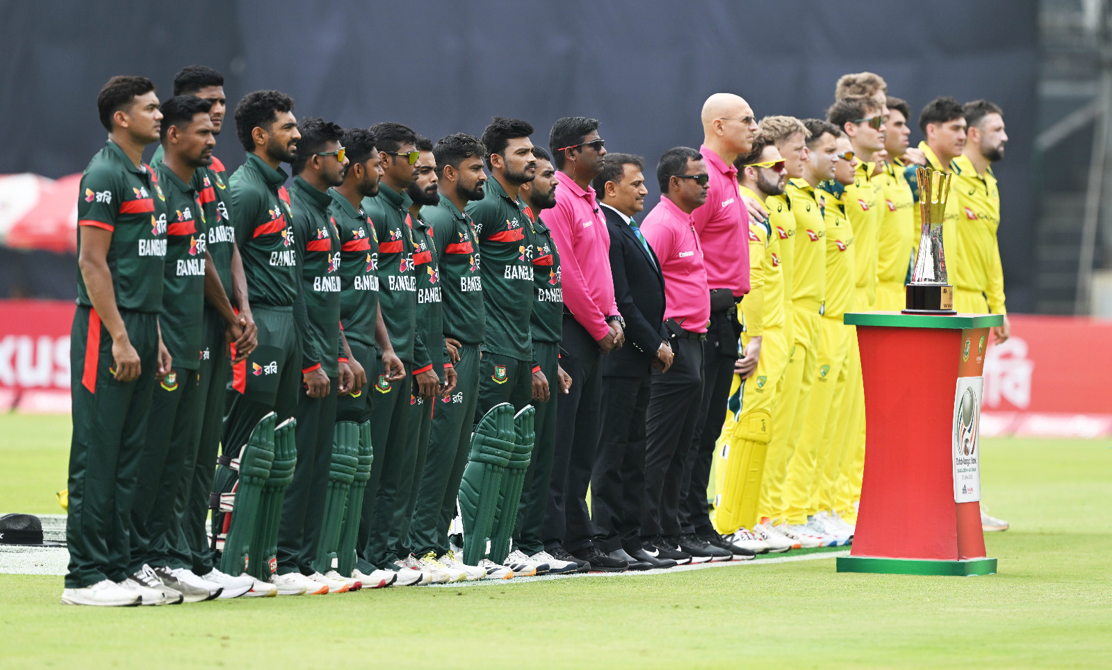 Two teams before the play ©BDCricTime