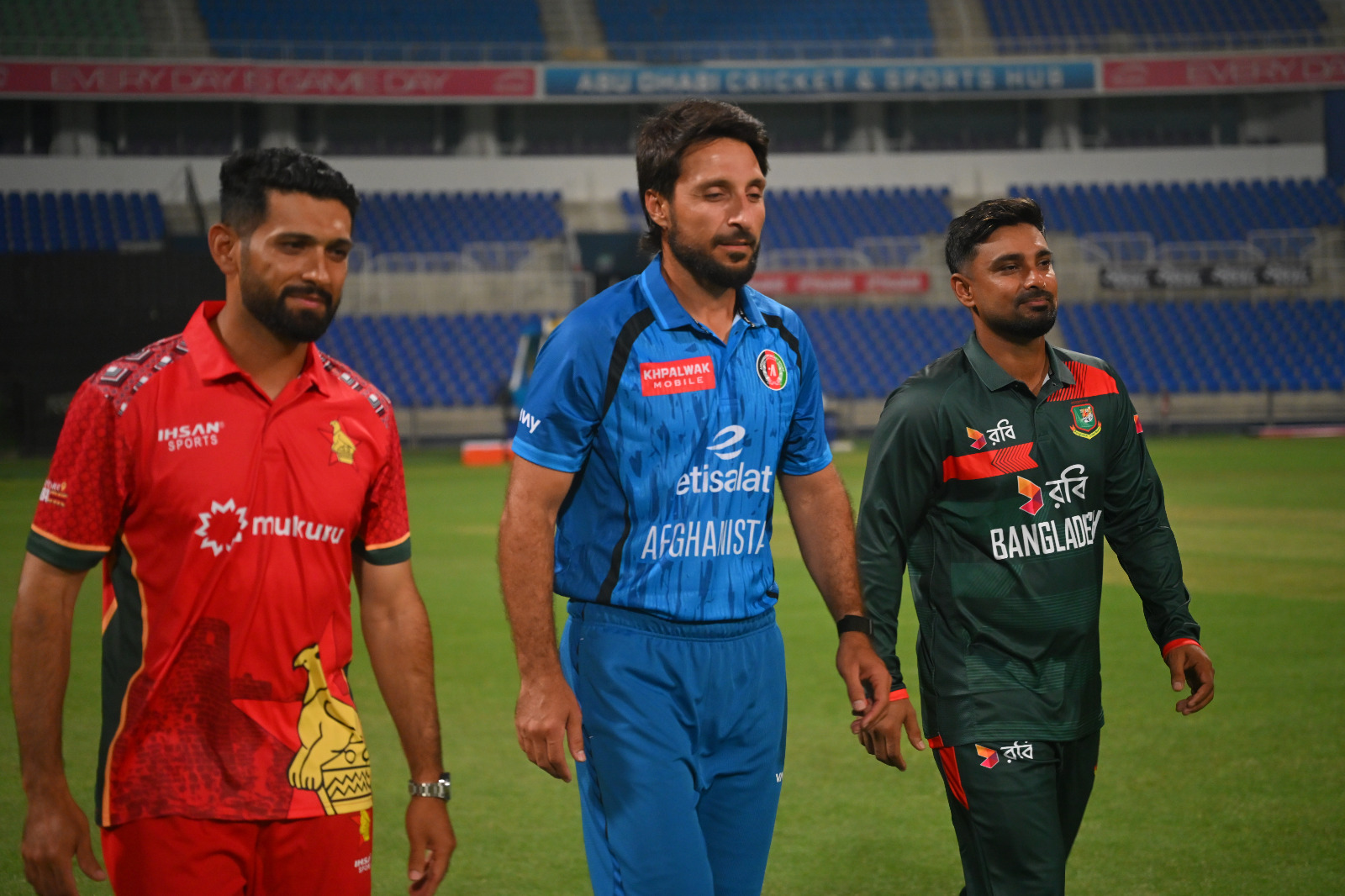 3 captains, one goal ©ACB