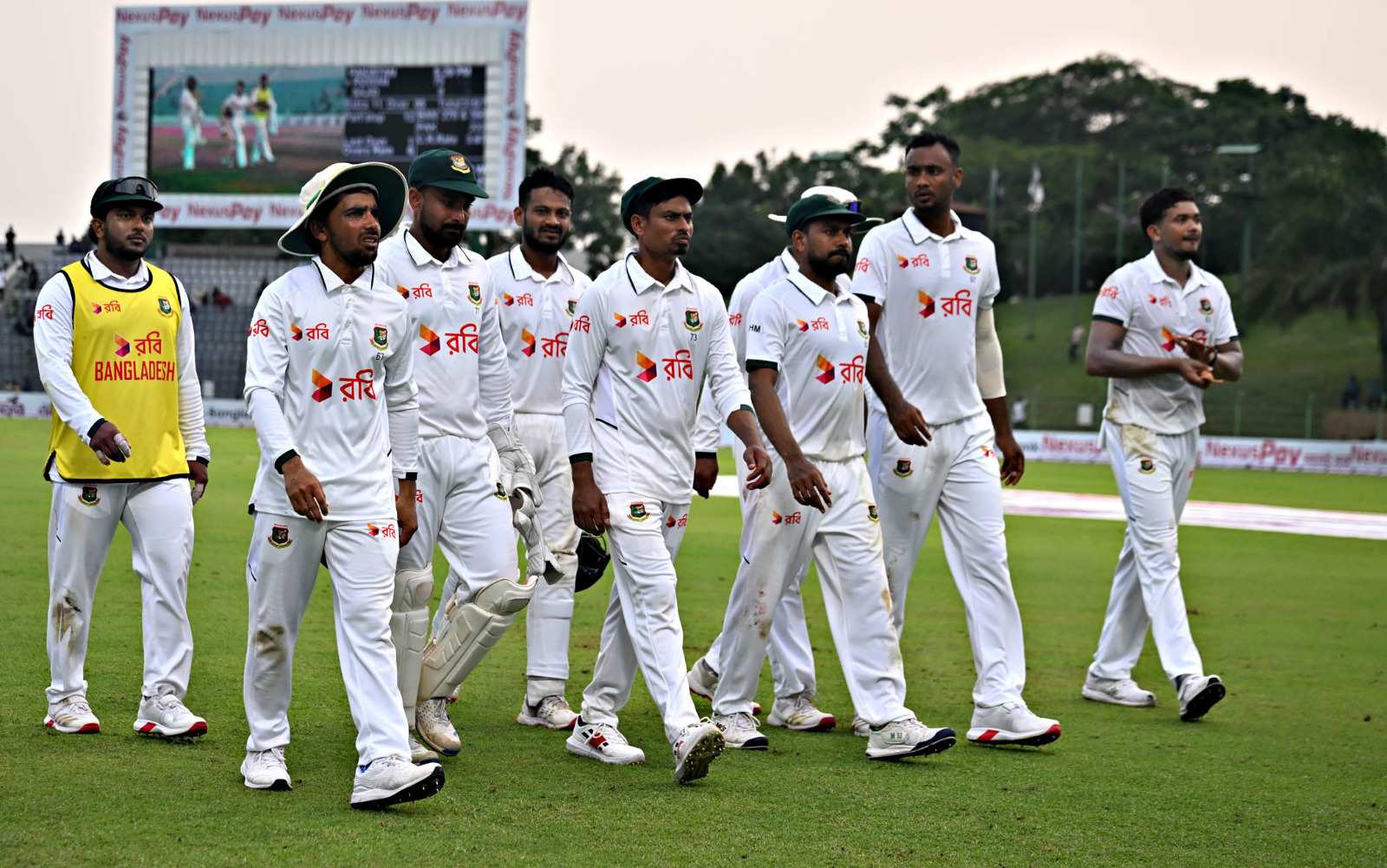 Bangladesh are still on the driving seat of Sylhet test ©BDCricTime