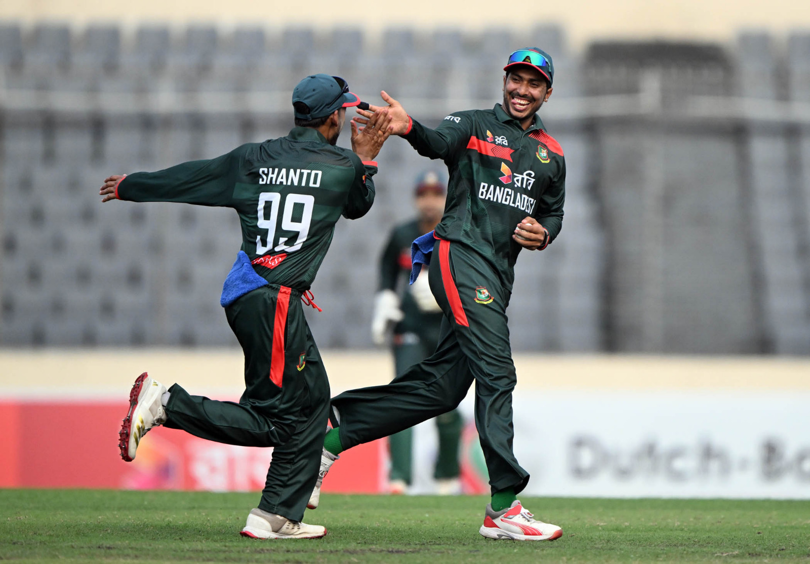 Bangladesh got wickets on regular intervals ©BDCricTime
