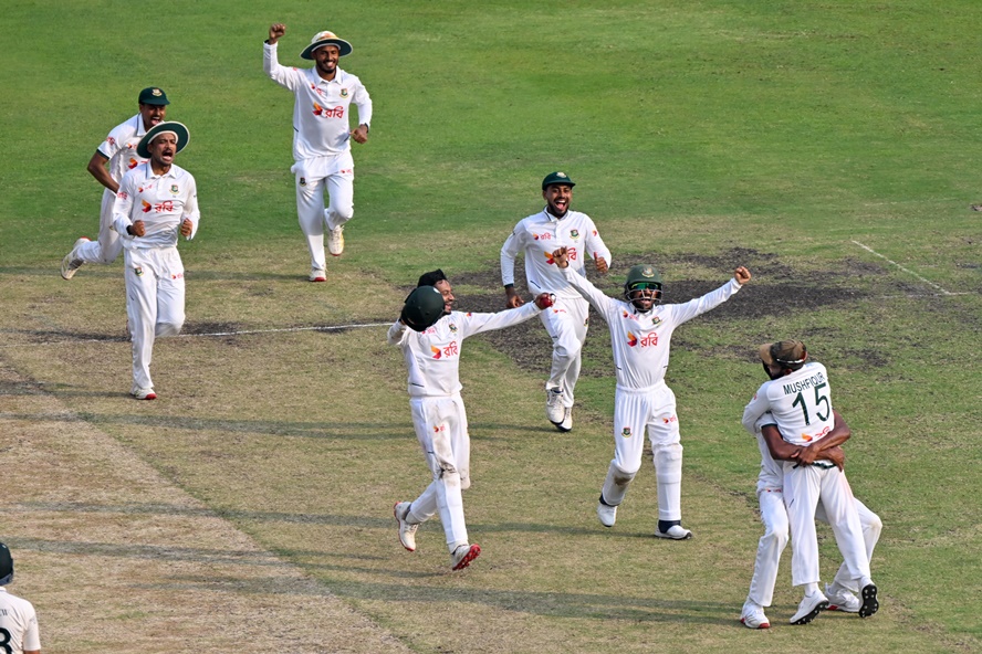 Winning celebration for the tigers ©BDCricTime