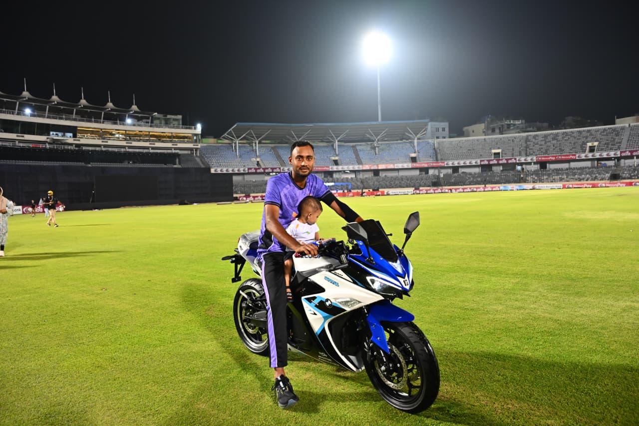 Shoriful won a bike as MVP ©BDCricTime