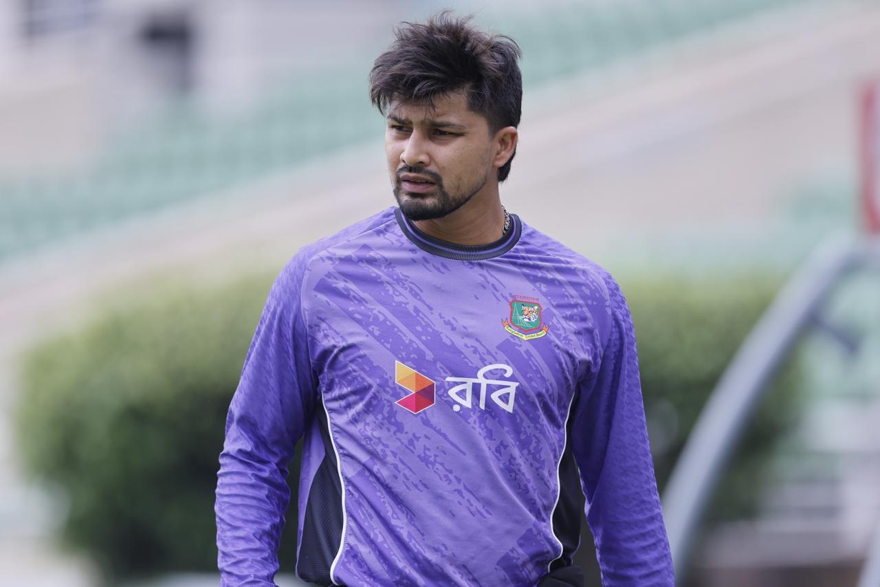 Nurul Hasan Sohan had a busy time in practice ©BDCricTime