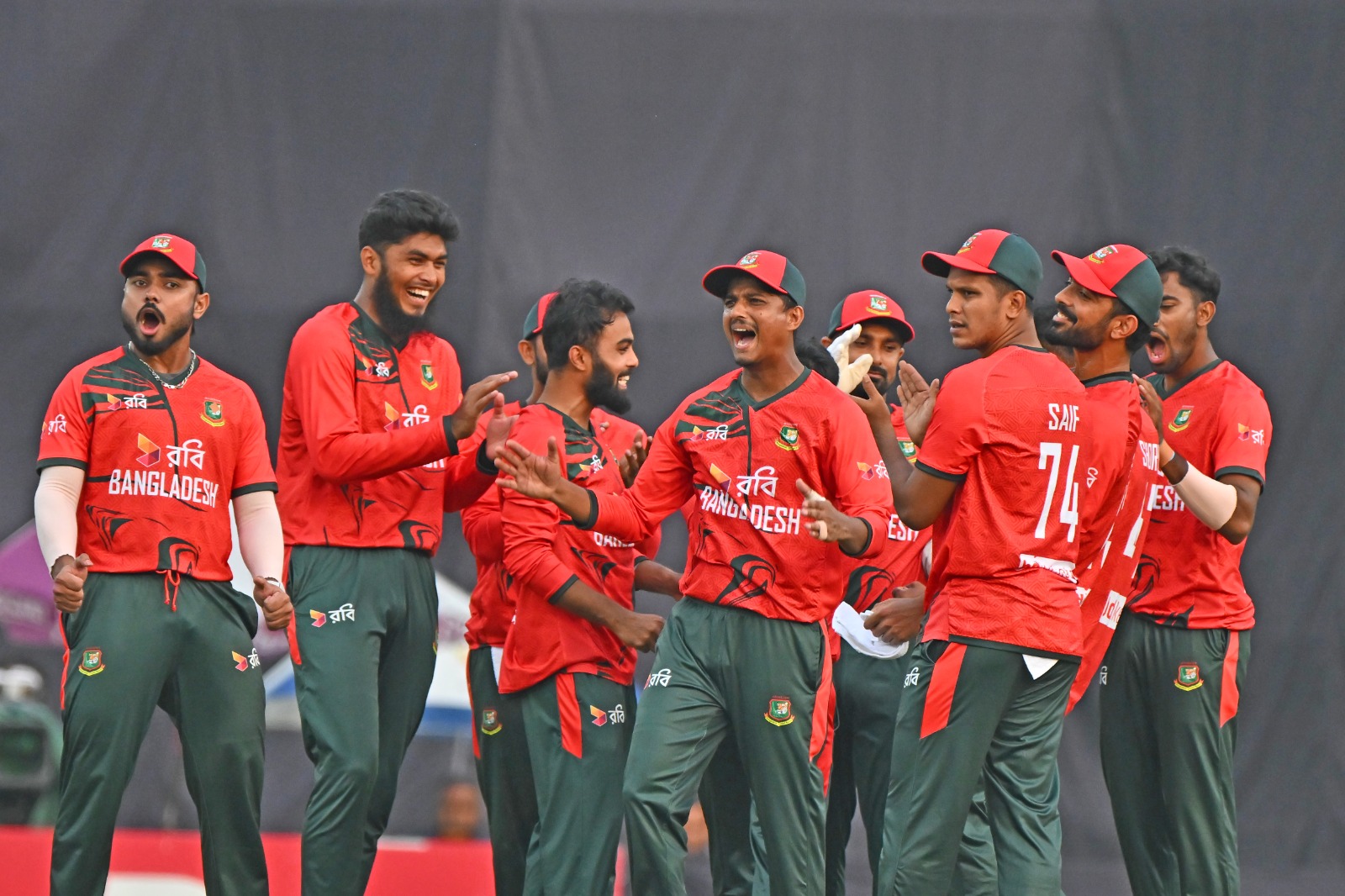 Bangladesh celebrating after getting wicket ©BDCricTime