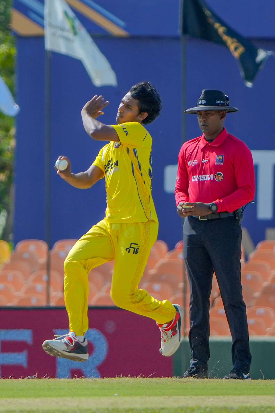 Hasan Mahmud in action for Colombo ©LPL