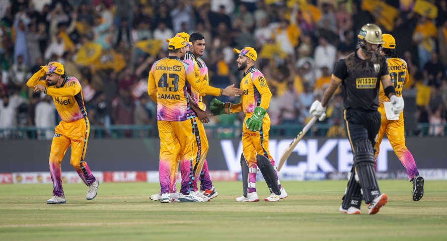 Maxwell sent back in golden duck by Nahid Rana ©PCB