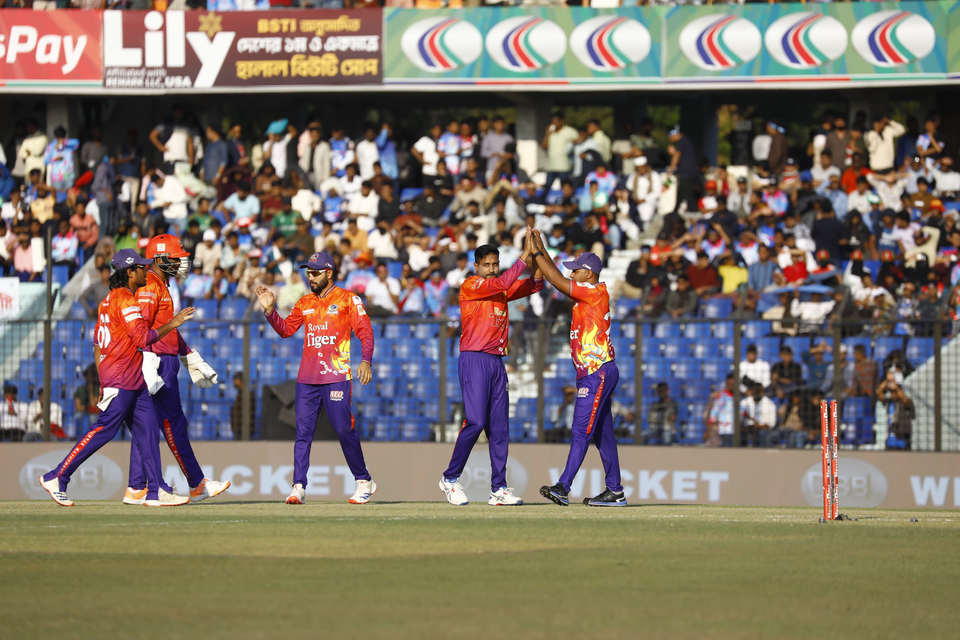 Rajshahi bowlers break Sylhet Strikers' opening partnership early ©BDCricTime