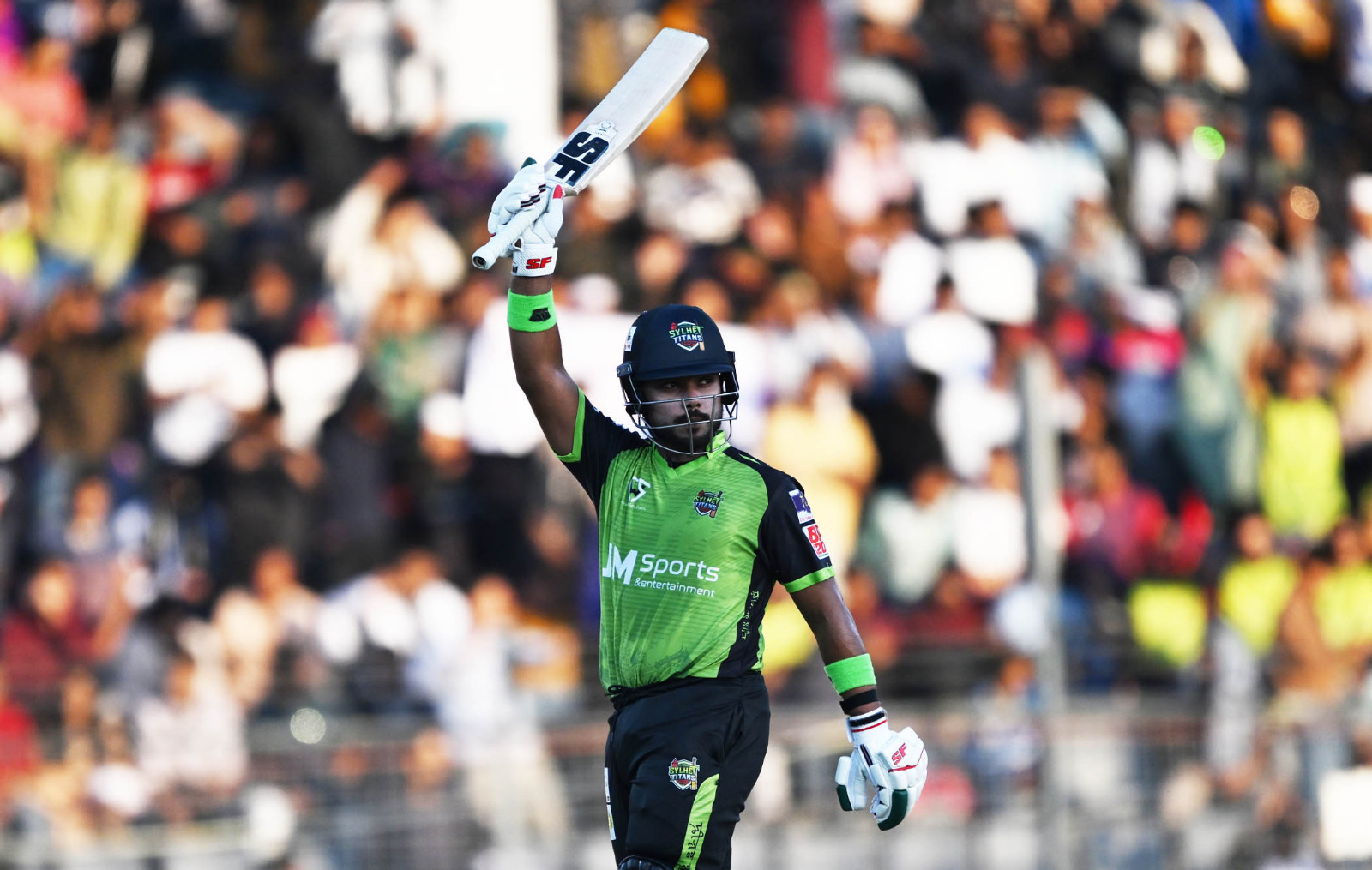 Parvez Hossain Emon fires first BPL half-century at lightning speed ©BDCricTime