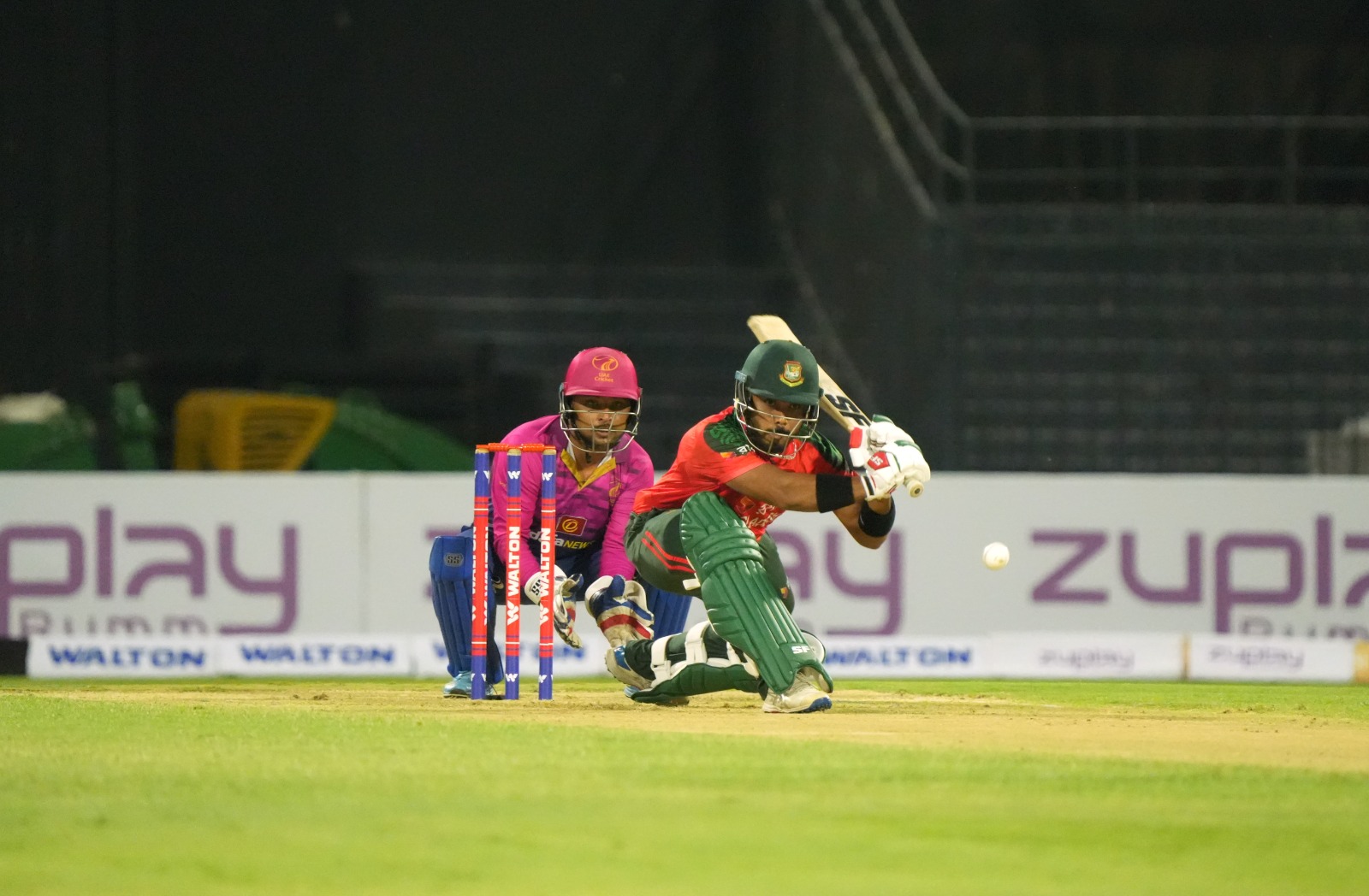Parvez Hossain Emon destroys UAE bowlers with a blistering knock ©ECB