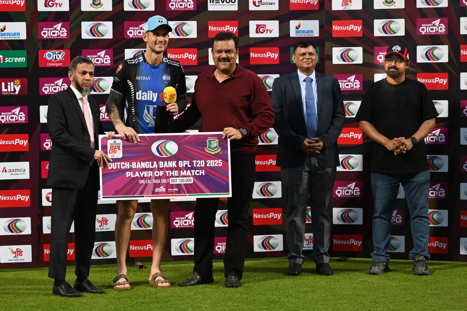 Alex Hales crowned player of the match for unbeaten 113 off 56 against Sylhet ©BDCricTime