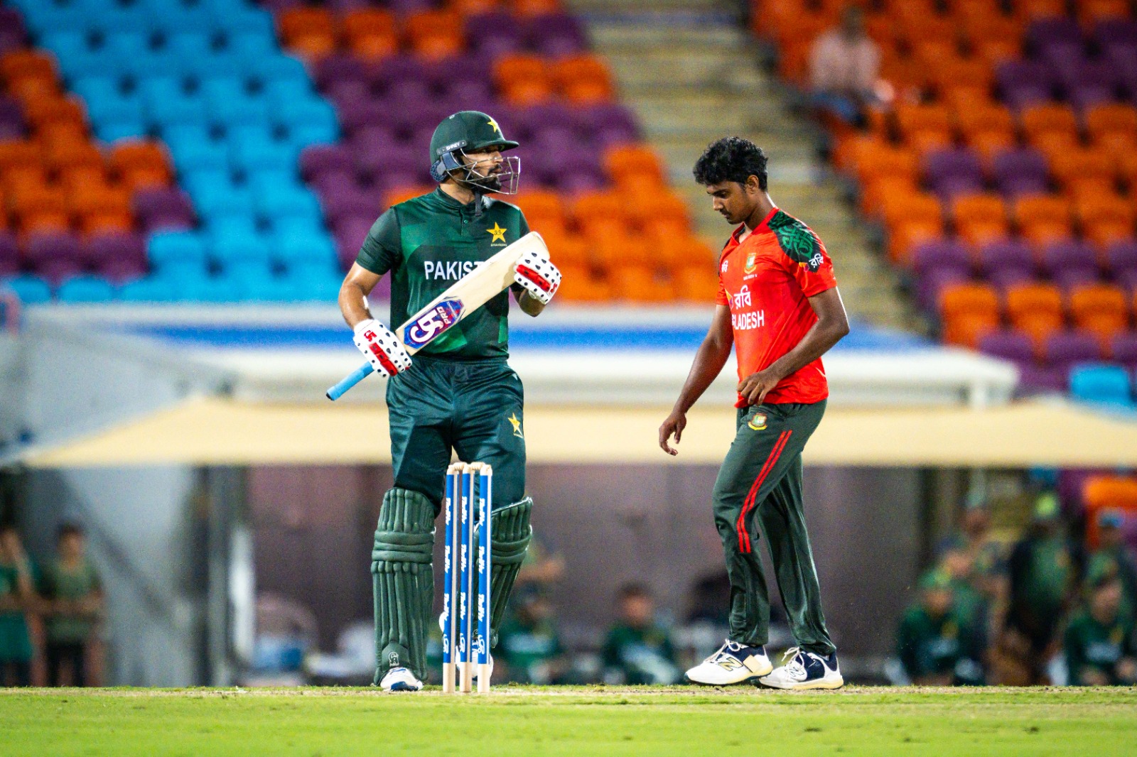 Hasan Mahmud takes 1 wicket for 34 runs ©TopEndT20