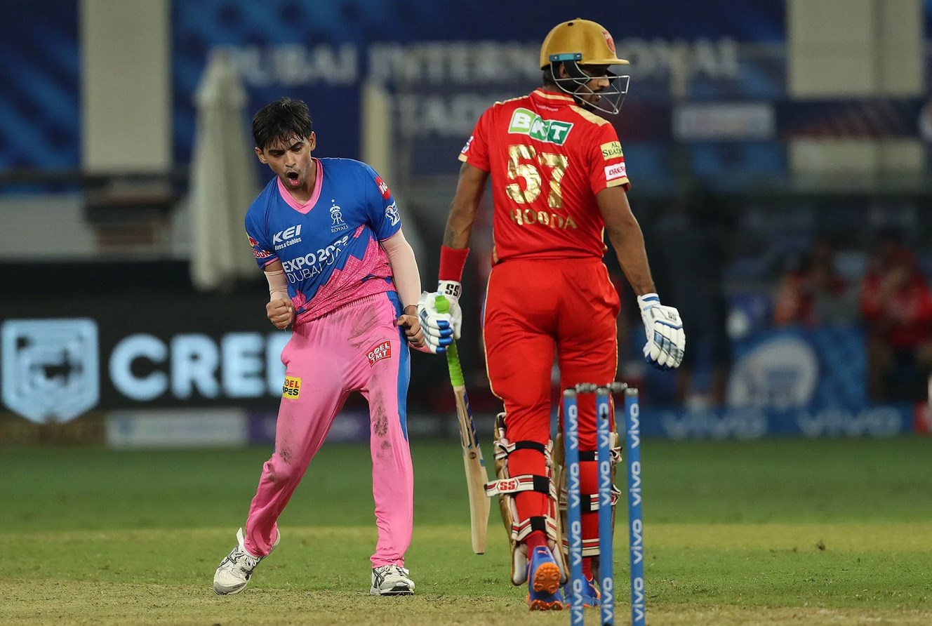 Kartik Tyagi defended 3 runs in the last over. Punjab Kings vs Rajasthan Royals, Match 32, IPL 2021. © BCCI