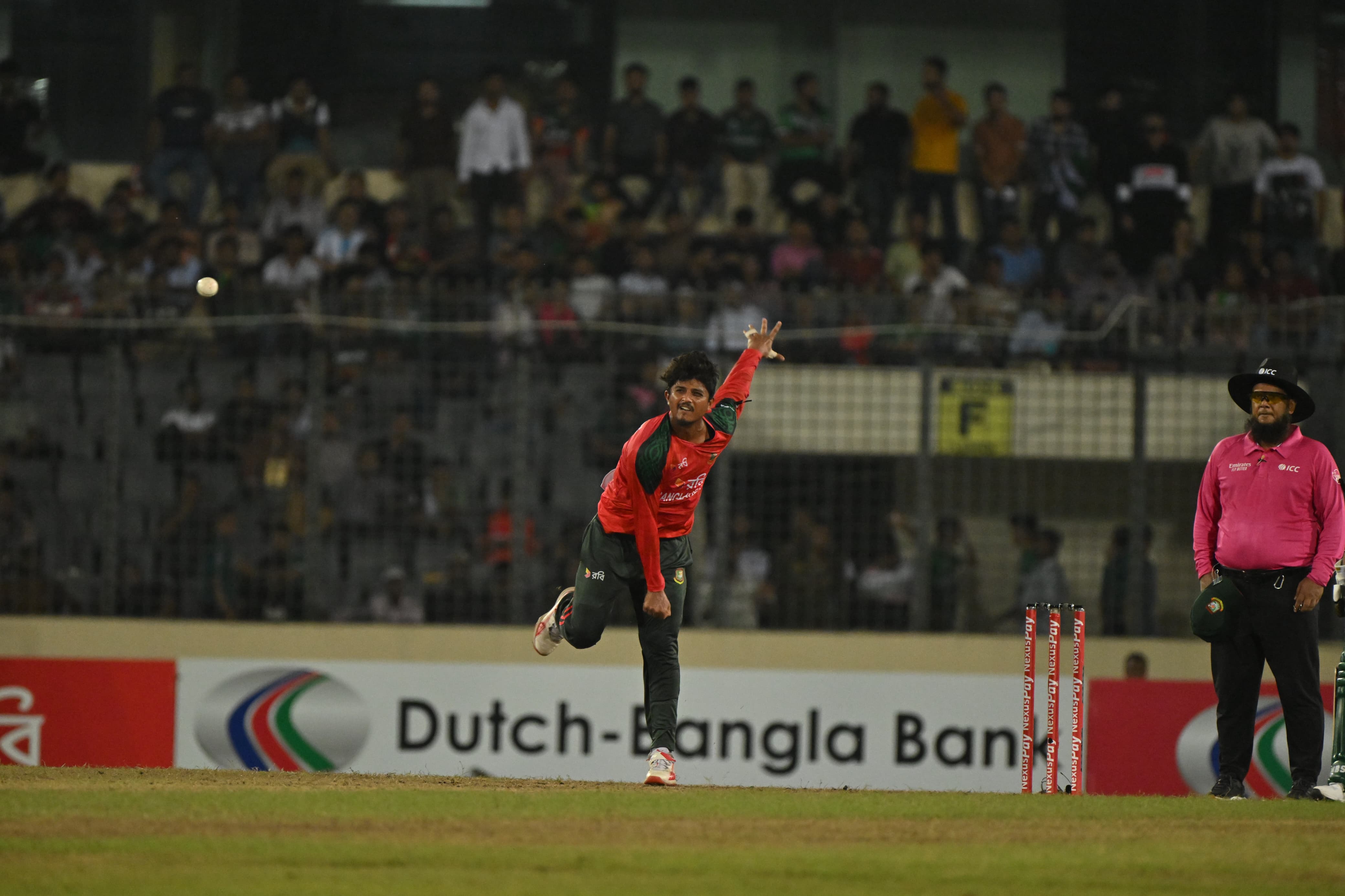 Sheikh Mahedi Hasan sends Salman Agha back to the pavilion ©BDCricTime