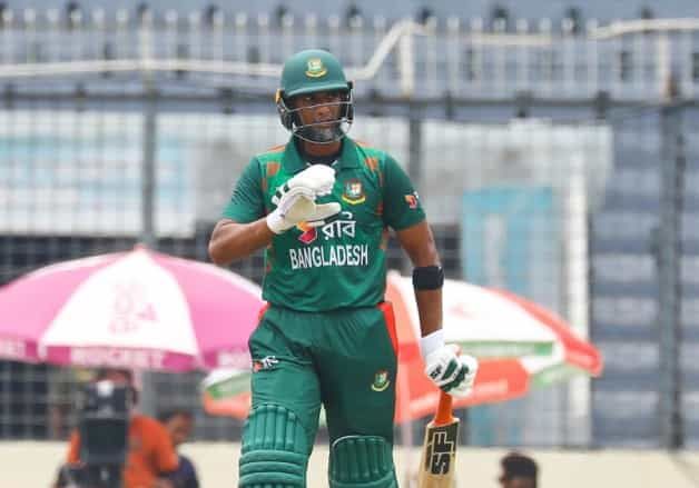 Hathurusingha showers praises on Mahmudullah