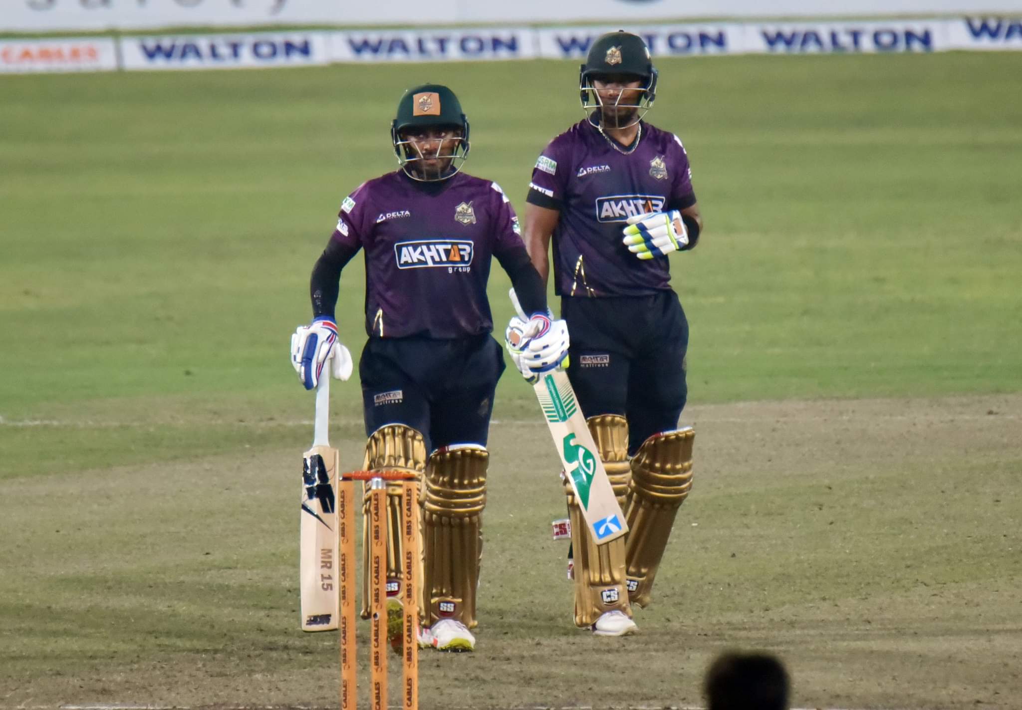 Mehidy Hasan Miraz and Sabbir Rahman made 30s for Chattogram 