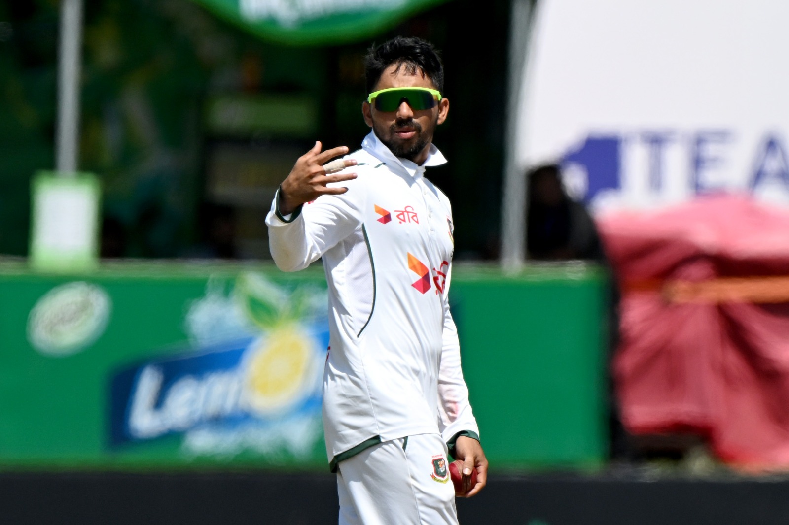 Part-timer Mominul Haque removes Angelo Mathews ©BDCricTime
