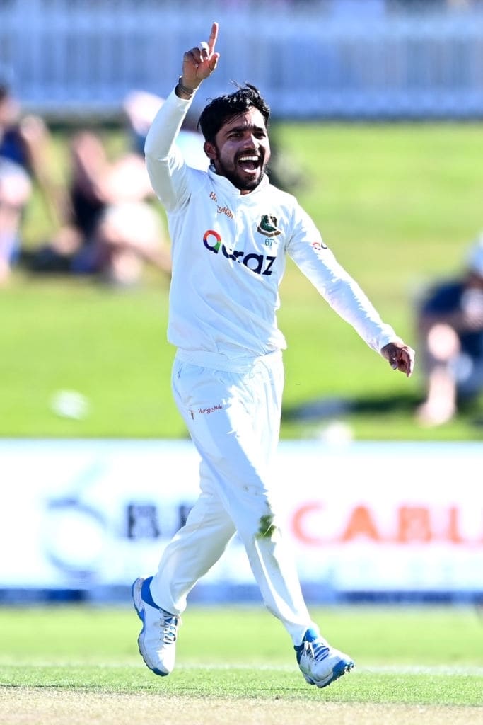 Mominul Haque gets the big fish Devon Conway, New Zealand vs Bangladesh, 1st Test, 2022 © Getty Images