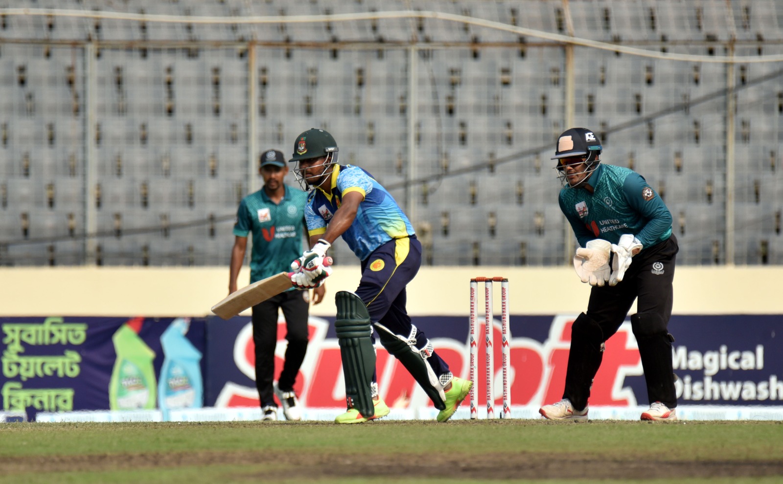Mosaddek Hossain’s unbeaten 78 powers Abahani to the championship ©BDCricTime