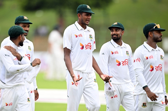 Bad light ends day 3 early as Bangladesh set 437-run target for Pakistan