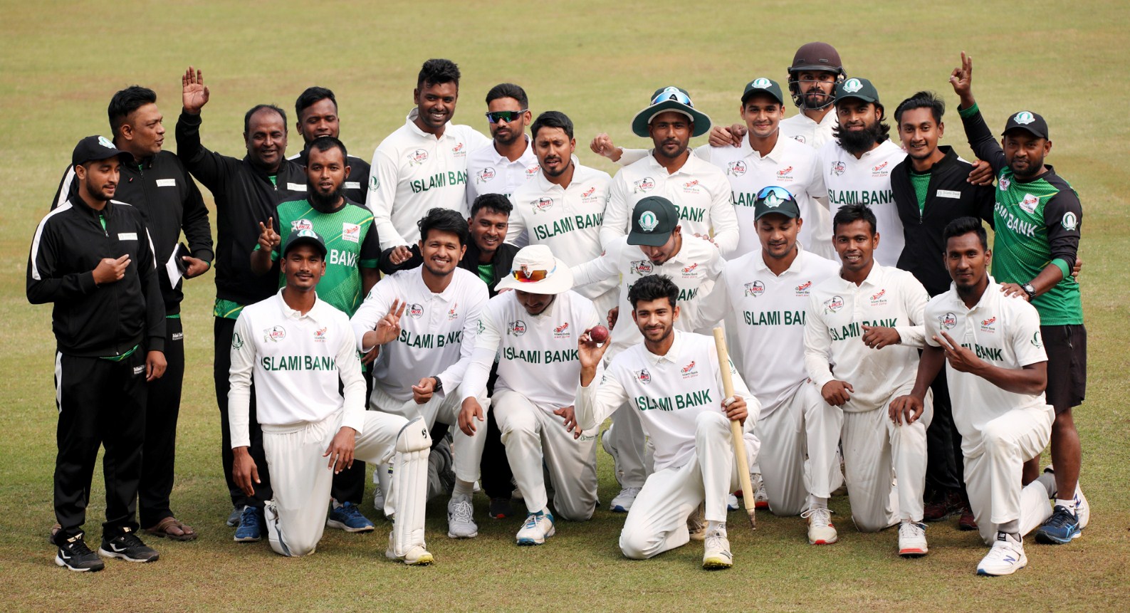 Islami Bank East Zone won the thriller in BCL, courtesy to Nayeem Hasan's all-round brilliance.