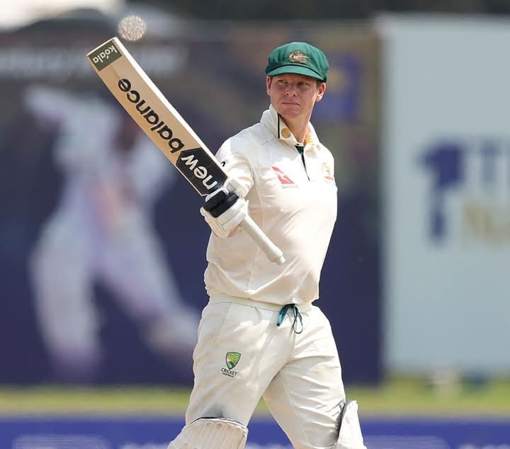 Steve Smith sparkles with astonishing knock to touch Joe Root on his 36th Test hundred