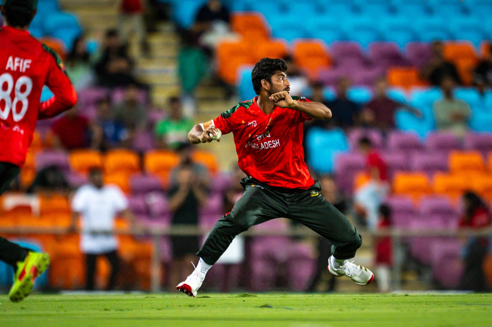 Ripon Mondol ends match without a wicket against Pakistan ©TopEndT20