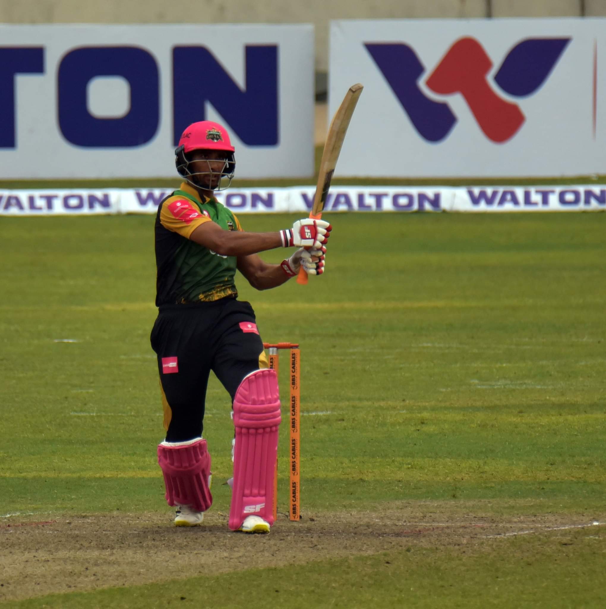 Mahmudullah scored run-a-ball in Dhaka's win 