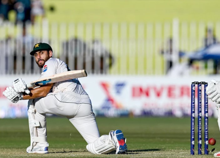 salman-batting-in-test-31_08_2024.jpg