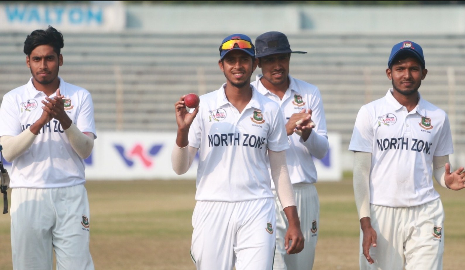 Shafiqul Islam gets his maiden Fifer in First-class cricket, East Zone vs North Zone, Match 6, BCL 2021-22. 