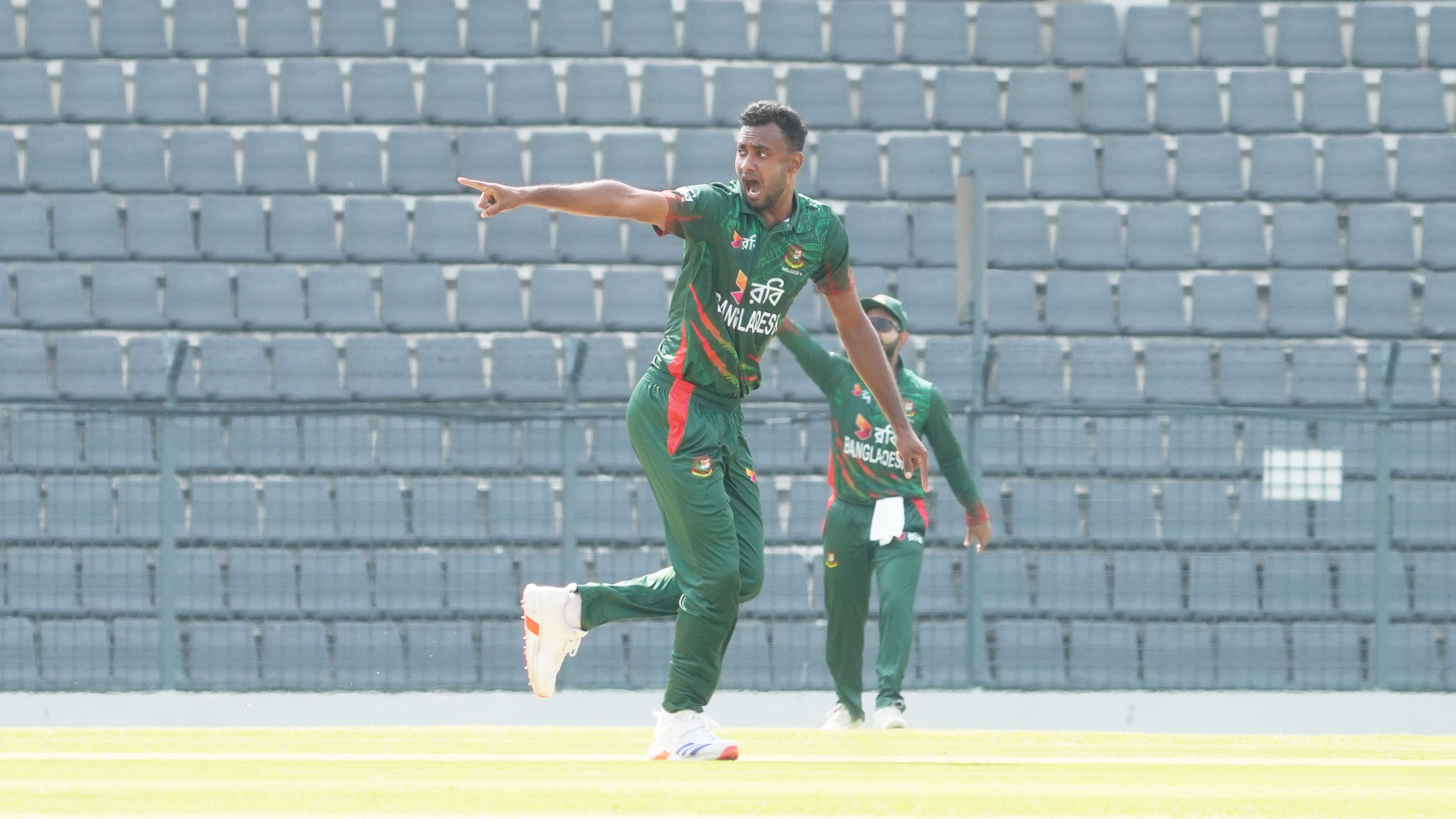 Shoriful Islam takes two wickets against New Zealand 'A' ©BDCricTime
