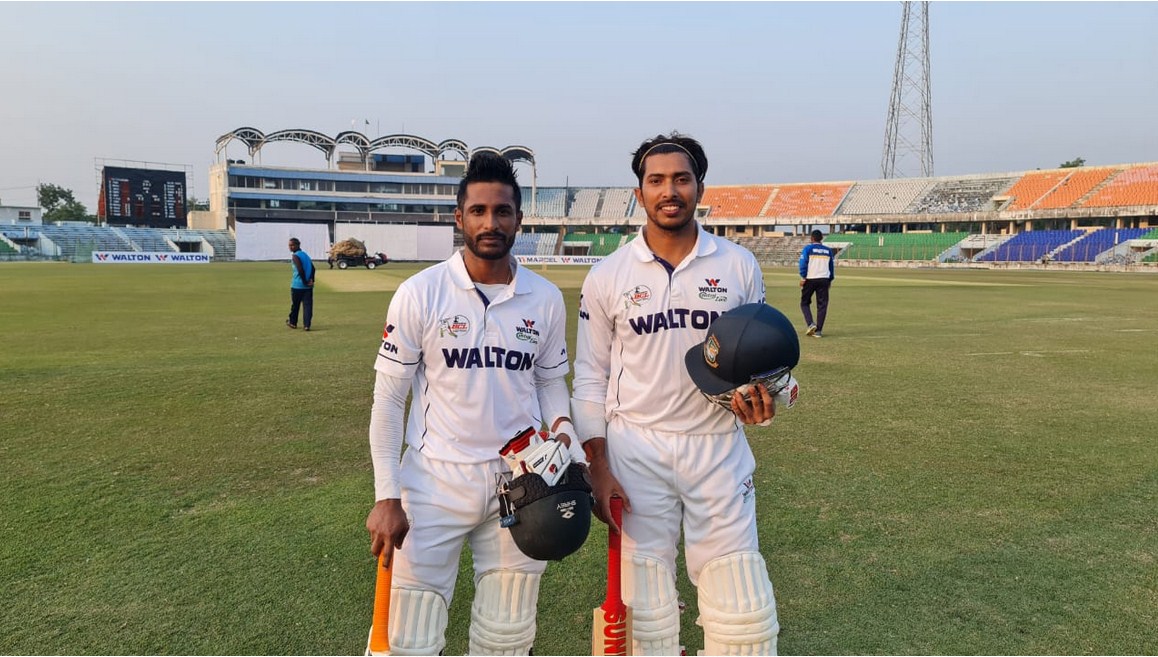 Soumya Sarkar and Shuvagata Hom  pair led Central Zone in a strong position, Central Zone vs South Zone, BCL 2021-22