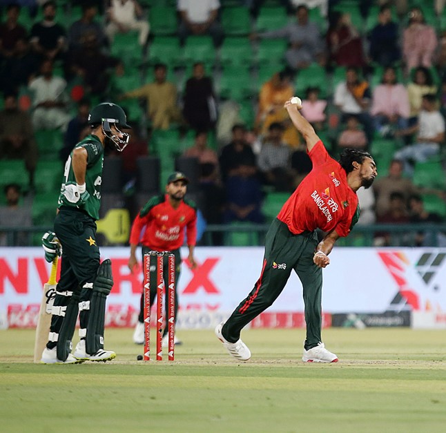 A day to remember for Tanzim Hasan Sakib ©PCB ©PAKvBAN