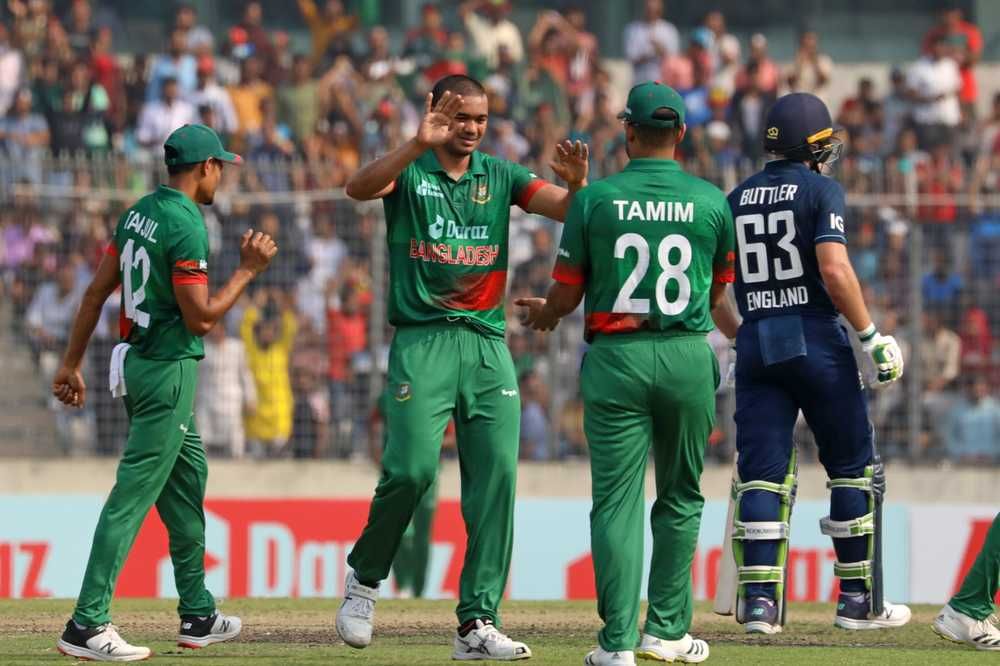 Taskin Ahmed celebrates after dismissing Jos Buttler